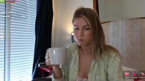 Snapshot of misslucci chatting on March 1, 9:29 am Misslucci online show from March 1, 9:29 am