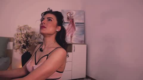 Lullu online show from November 26, 2:18 pm