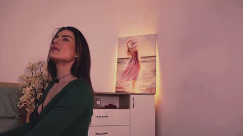 Lullu online show from November 21, 2:52 pm