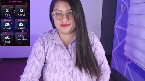 Miia online show from November 10, 4:02 pm