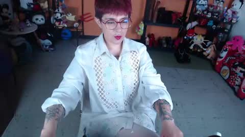 Miss Mia online show from June 18, 10:20 am