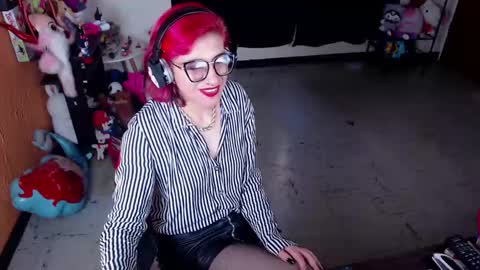 Miss Mia online show from February 7, 2:37 pm