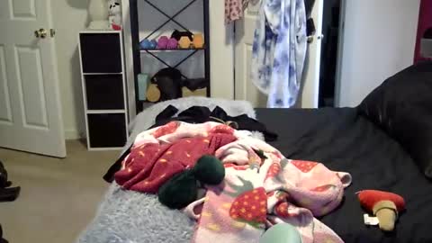 MissMona online show from March 19, 4:11 pm