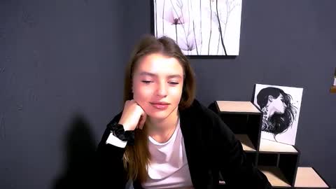 Olivia online show from November 8, 7:57 am