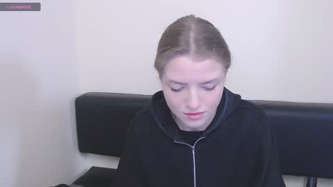 Olivia online show from December 9, 11:36 am