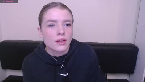 Olivia online show from March 7, 1:51 pm