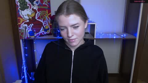 Olivia online show from December 12, 1:28 pm