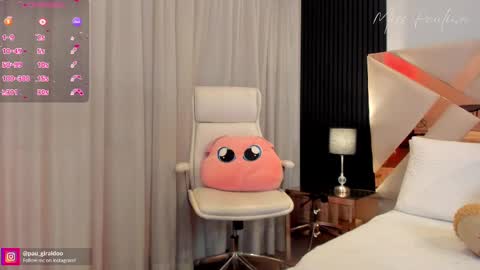 Pau Giraldo online show from February 13, 11:15 pm