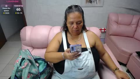 Penelope online show from November 27, 12:30 pm