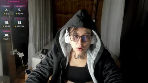 sarah online show from December 30, 1:15 am