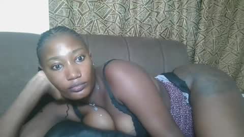 pretty gal online show from July 28, 7:39 pm