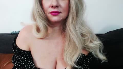 Missqueen1416 online show from January 22, 7:03 am