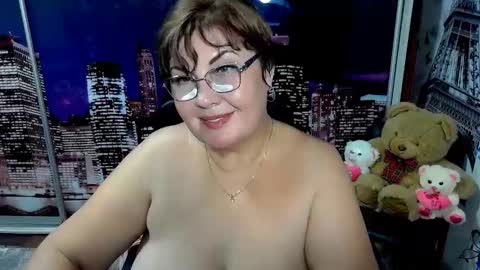 Snapshot of missritabella chatting on October 23, 7:09 pm Rita online show from October 23, 7:09 pm