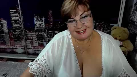 Snapshot of missritabella chatting on October 1, 5:51 pm Rita online show from October 1, 5:51 pm
