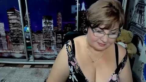 Snapshot of missritabella chatting on October 6, 5:18 pm Rita online show from October 6, 5:18 pm