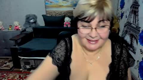 Snapshot of missritabella chatting on February 19, 7:27 pm Rita online show from February 19, 7:27 pm