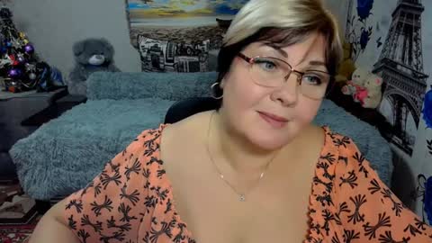 Snapshot of missritabella chatting on December 30, 7:21 pm Rita online show from December 30, 7:21 pm