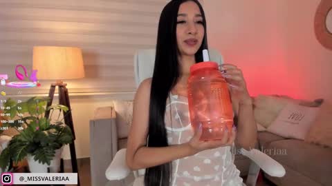 Snapshot of missvaleriaa chatting on March 2, 11:17 pm Valeria Davila online show from March 2, 11:17 pm