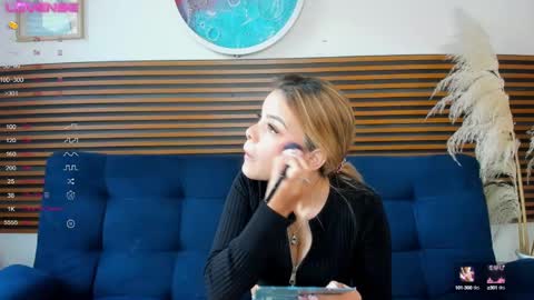 missvalery1 online show from January 12, 12:23 pm