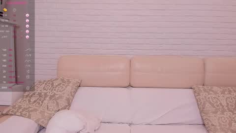 missxcaprice online show from October 21, 2:48 am