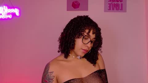 Missy Gainer online show from November 15, 5:47 pm