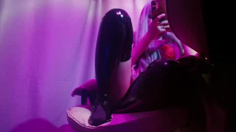 mistr_daria_femdom online show from June 11, 12:32 am