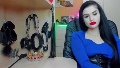 Mistress Kristi online show from October 14, 7:05 pm