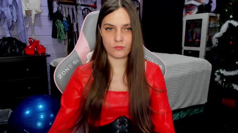 Dirty Priest and Ivi online show from December 5, 8:11 pm