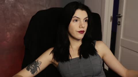 Snapshot of mistress_rochelle chatting on February 6, 5:51 pm Miss Rochelle online show from February 6, 5:51 pm
