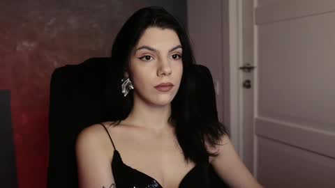 Snapshot of mistress_rochelle chatting on March 6, 11:42 pm Miss Rochelle online show from March 6, 11:42 pm