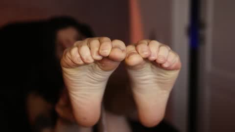 Snapshot of mistress_rochelle chatting on January 18, 6:21 pm Miss Rochelle online show from January 18, 6:21 pm
