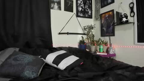 MistressLynn online show from November 28, 4:15 am