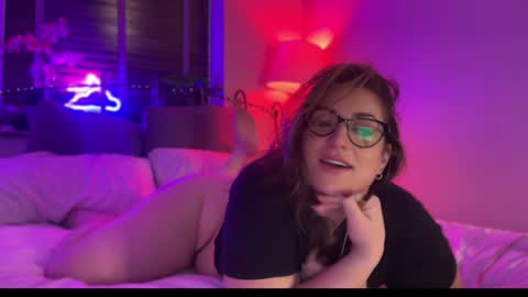 Snapshot of mistresssx chatting on December 17, 4:32 pm Miss X online show from December 17, 4:32 pm