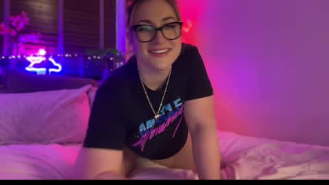 Snapshot of mistresssx chatting on February 12, 2:00 pm Miss X online show from February 12, 2:00 pm