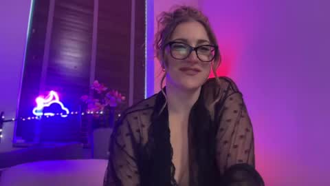 Snapshot of mistresssx chatting on October 6, 2:01 pm Miss X online show from October 6, 2:01 pm