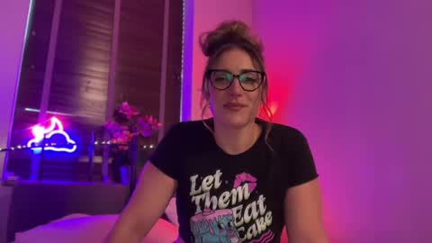 Snapshot of mistresssx chatting on October 15, 8:11 pm Miss X online show from October 15, 8:11 pm