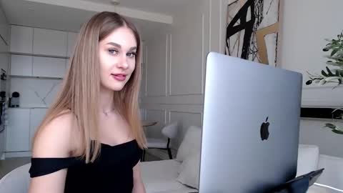 mistressuniverse online show from March 12, 1:03 pm