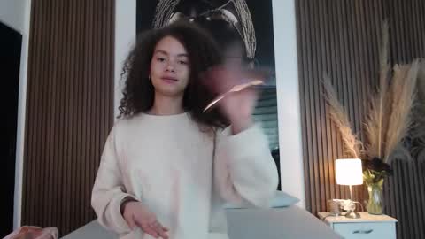 Mtica Brennet online show from November 19, 3:17 am