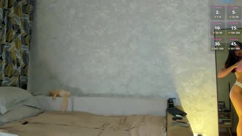 Mia 3 online show from February 17, 6:13 am