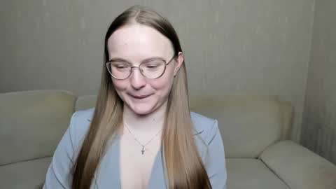Snapshot of miya_mimi chatting on December 28, 8:04 pm Miya online show from December 28, 8:04 pm