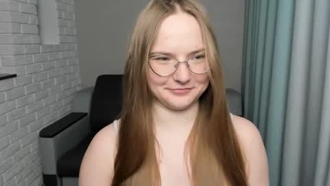 Snapshot of miya_mimi chatting on January 31, 5:42 pm Miya online show from January 31, 5:42 pm