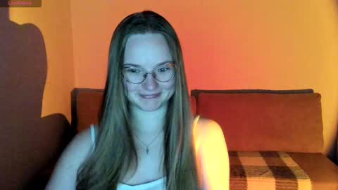 Snapshot of miya_mimi chatting on September 22, 4:38 pm Miya online show from September 22, 4:38 pm