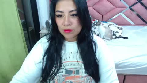 Catalina online show from June 10, 3:28 am