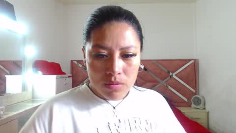 Catalina online show from December 3, 7:05 pm