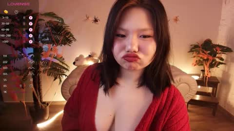 Snapshot of moana_light chatting on October 22, 2:16 am hey meet with me online show from October 22, 2:16 am