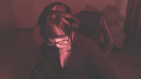 Snapshot of modjo_ chatting on December 5, 2:42 am Modjo online show from December 5, 2:42 am