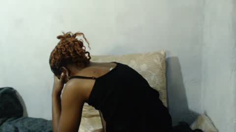 moghelslay online show from May 27, 1:57 am