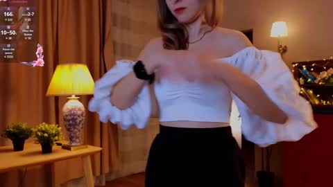 Lily online show from March 1, 3:27 pm