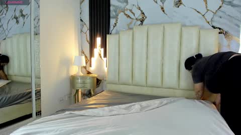 Hey Guys  Im Mollie online show from September 16, 12:57 pm