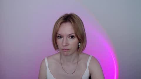 mollilove online show from May 22, 7:50 am